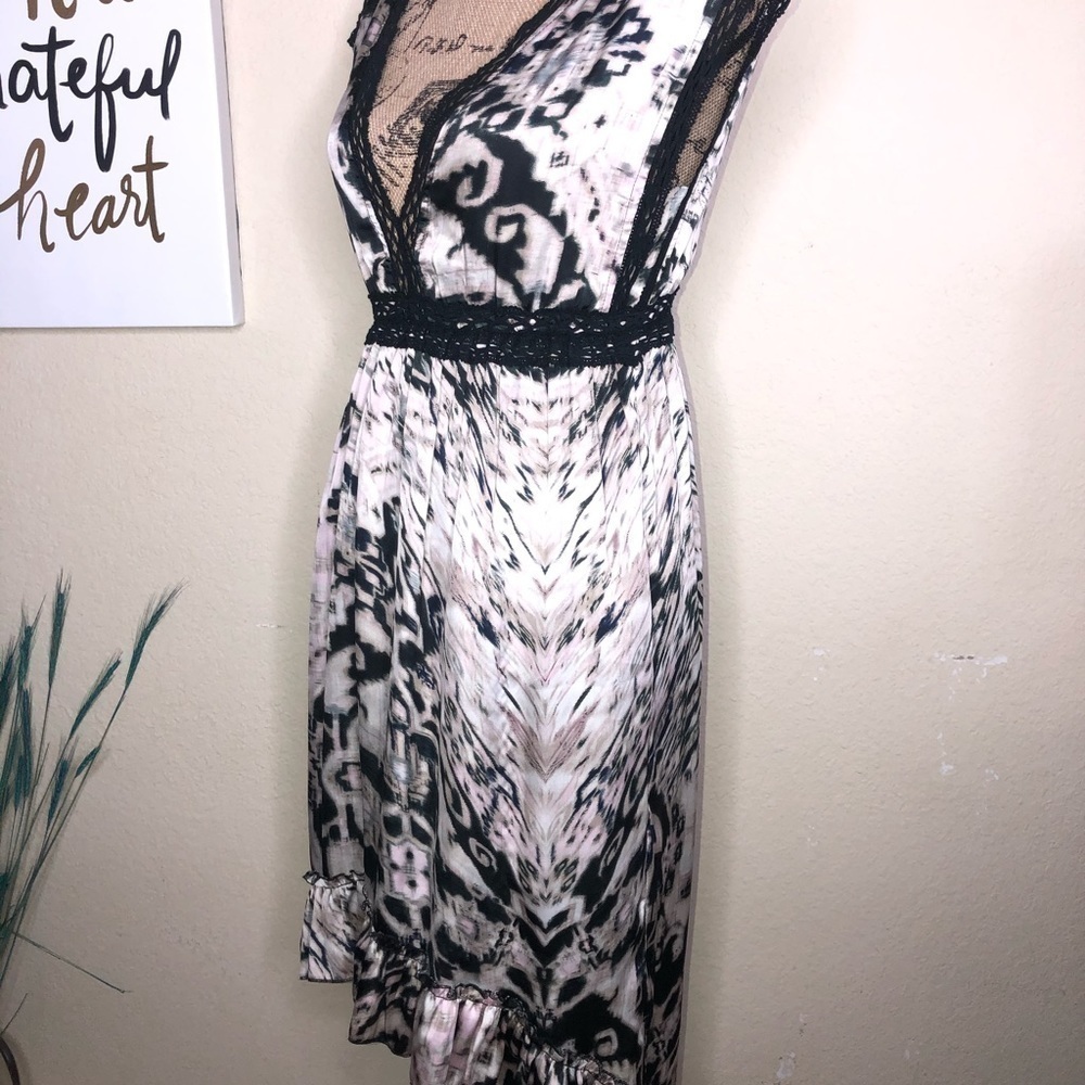 Hazel Empire Waist V Neck Crocheted Lace Trim Pattern Cream & Black Dress Size S - Picture 5 of 7